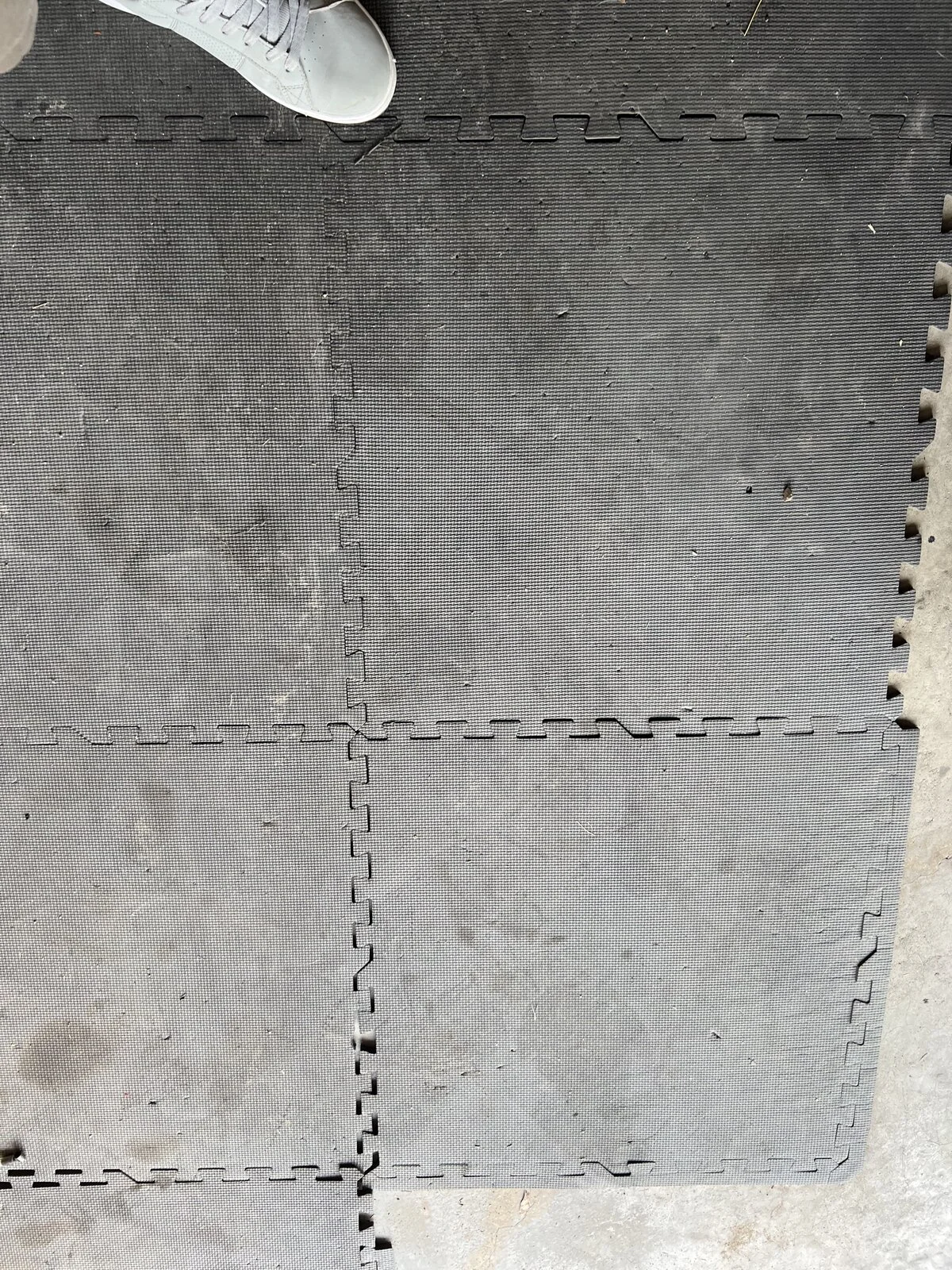 Harbor freight floor mats .webp