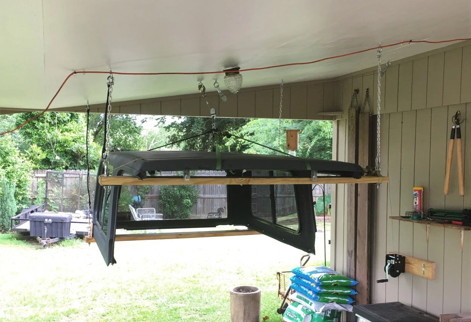 Hardtop hoist.webp