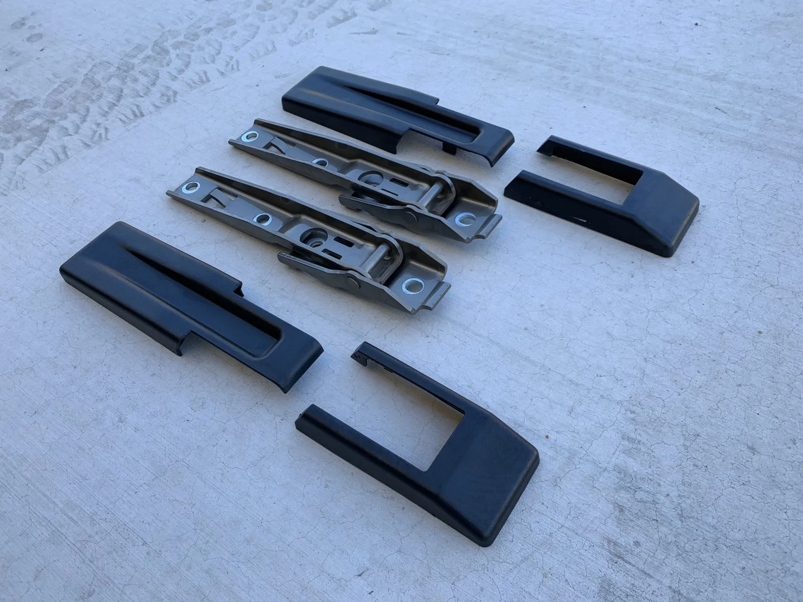 hinges3.jpeg