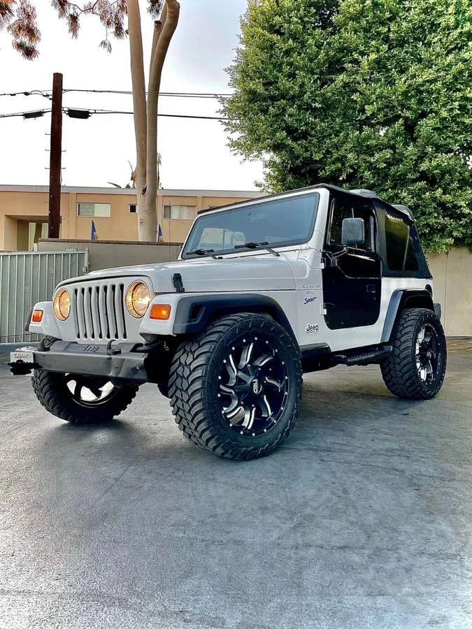Jeep 20s no lift.jpg