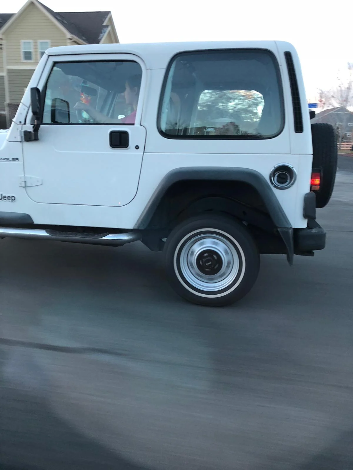 Jeep 22 inch tires.jpeg