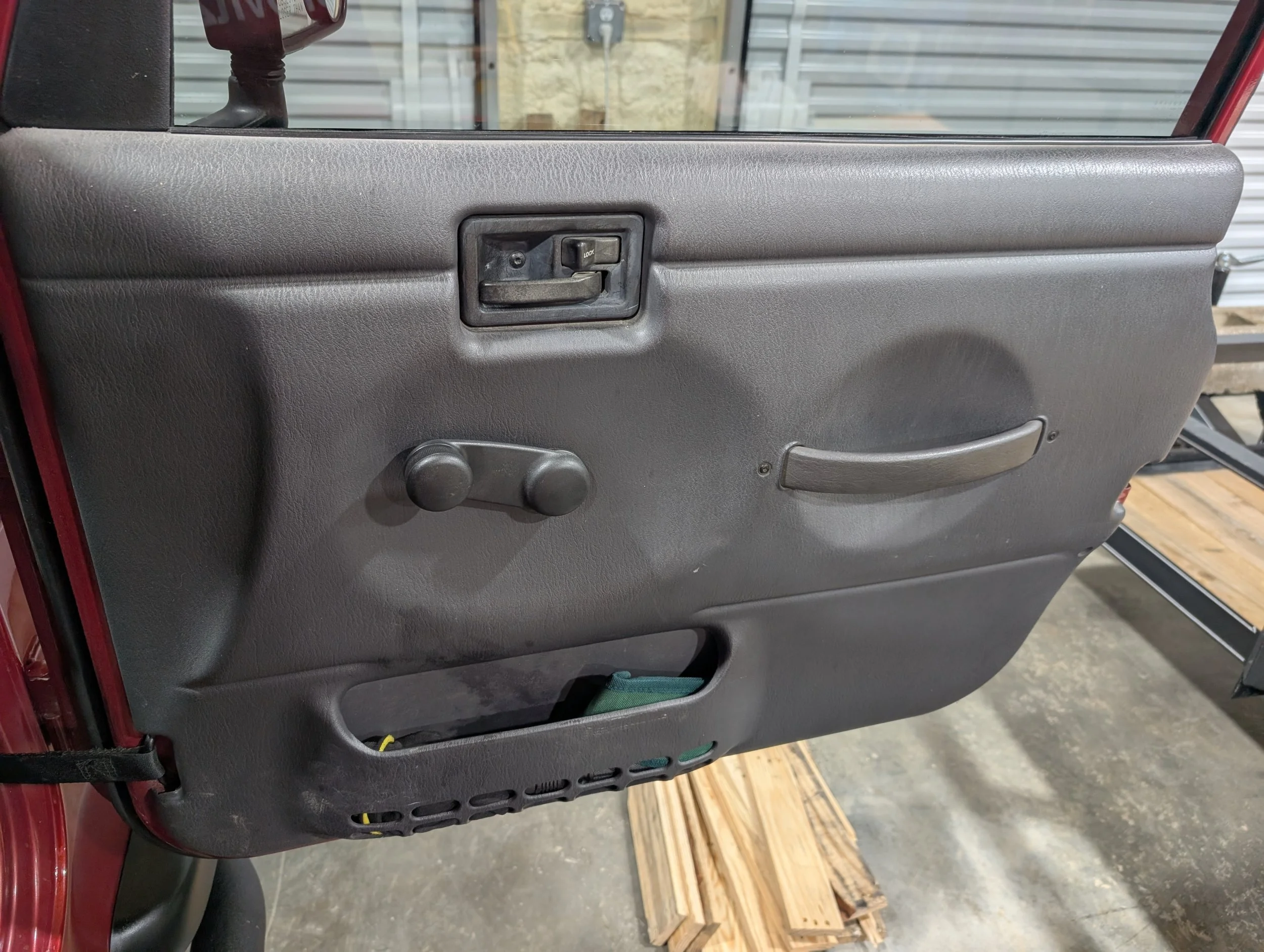 Jeep factory door interior.jpg