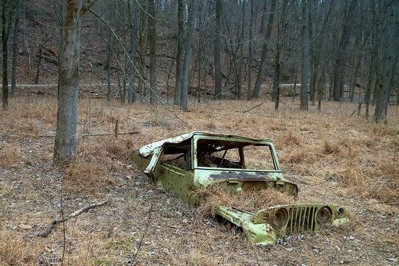 jeep in dirt.webp