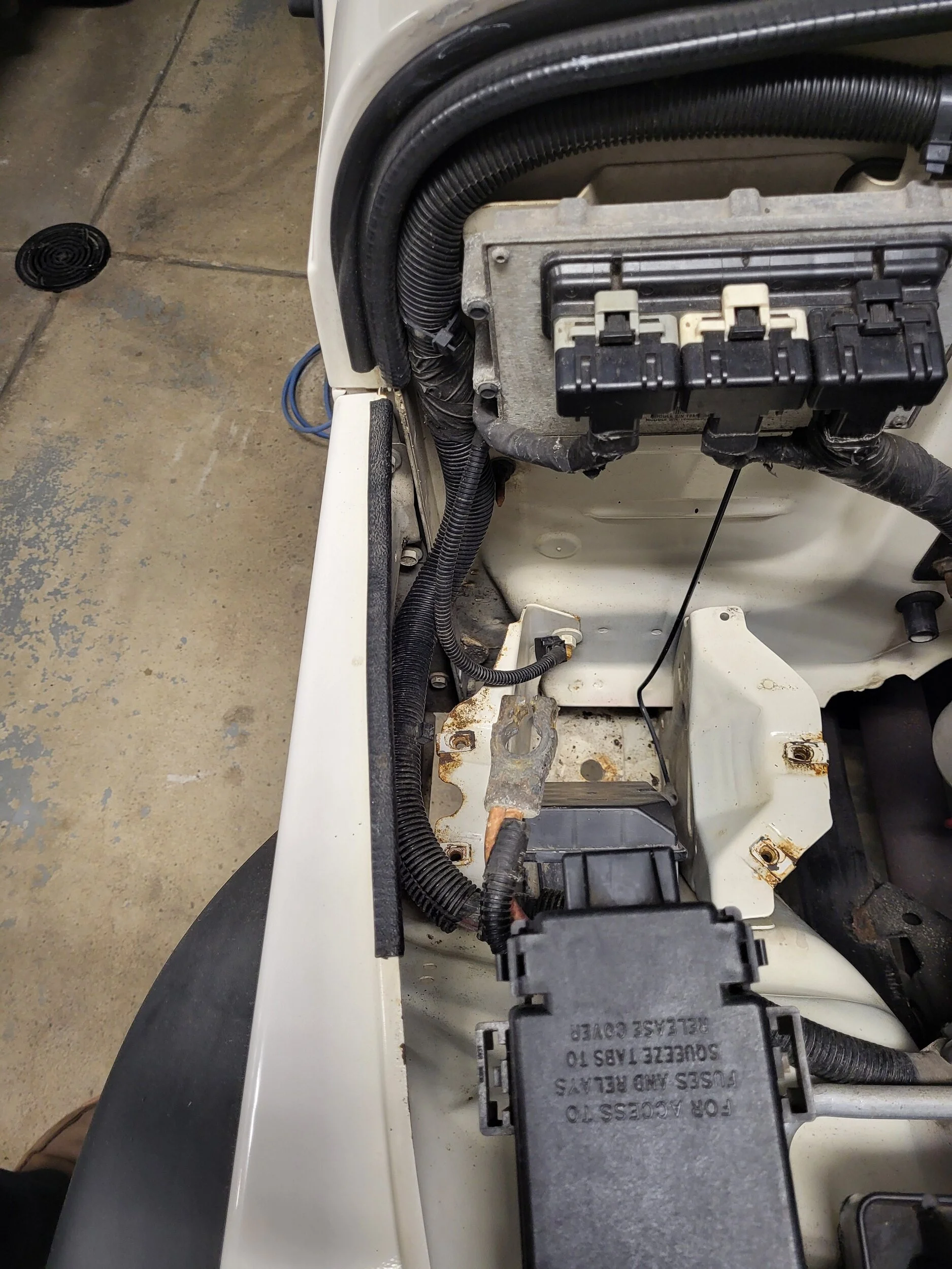 Jeep LJ Battery Area.webp