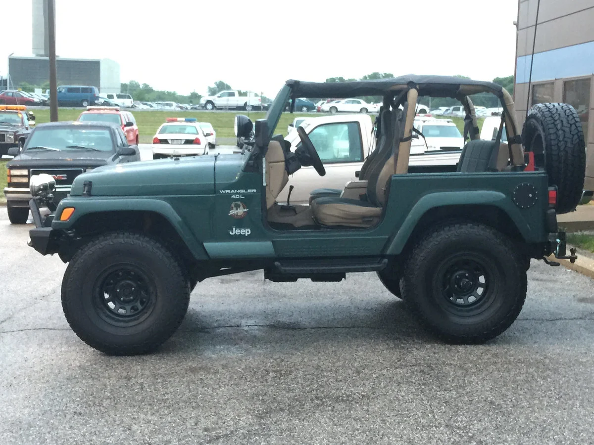 Jeep open top.webp