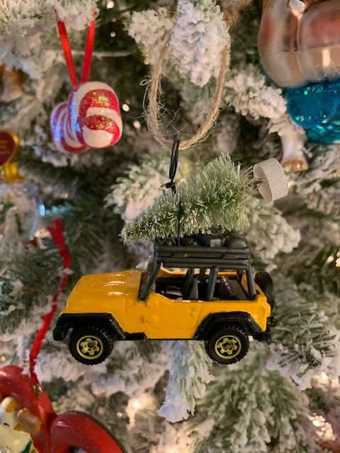 jeep ornament.webp