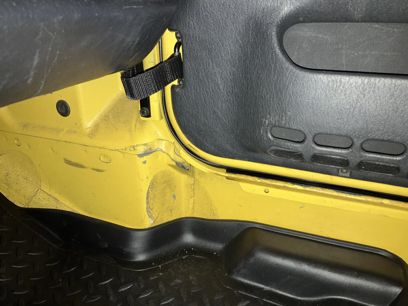 Jeep right side kick.webp