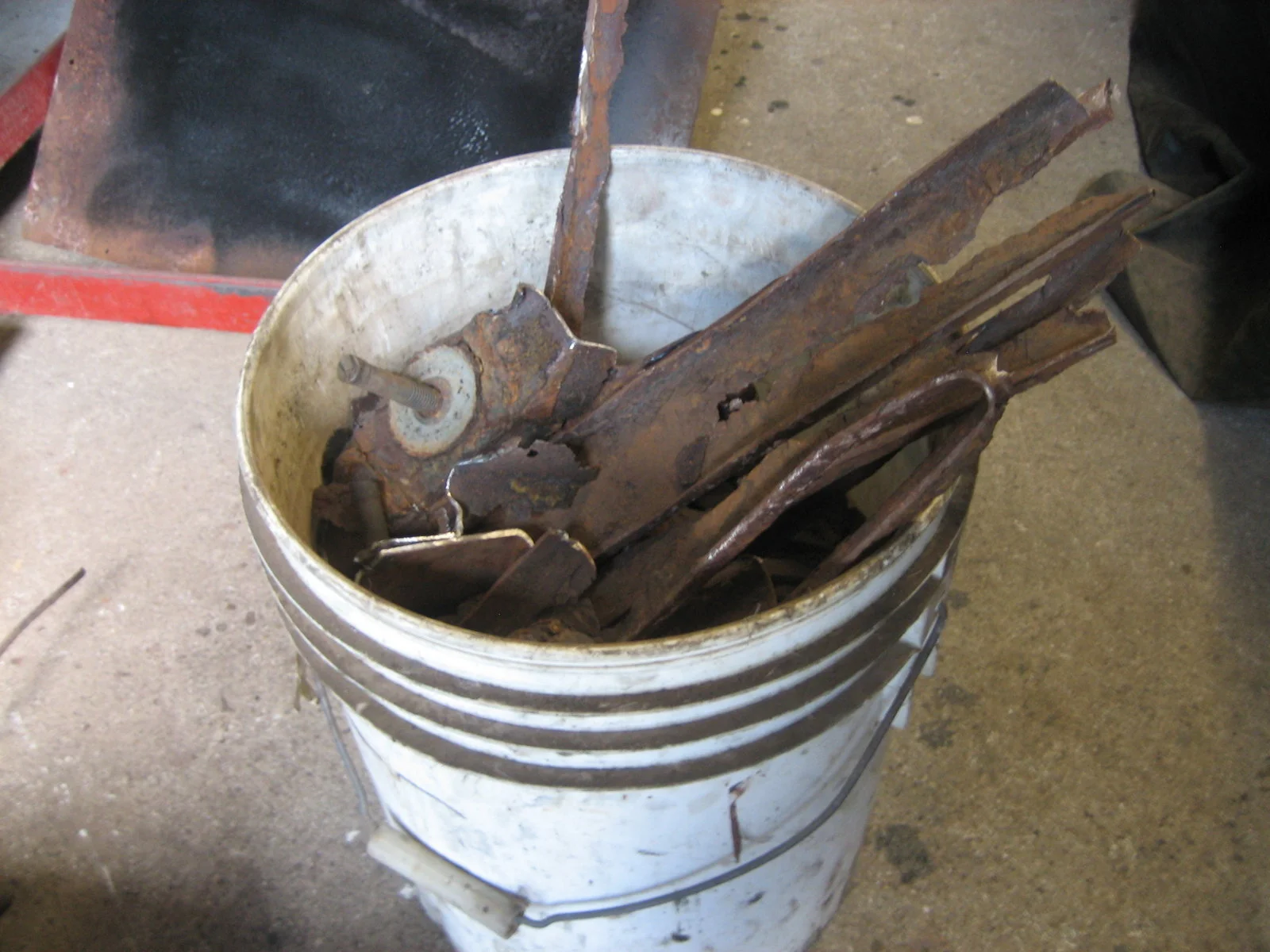 jeep rust in bucket.webp