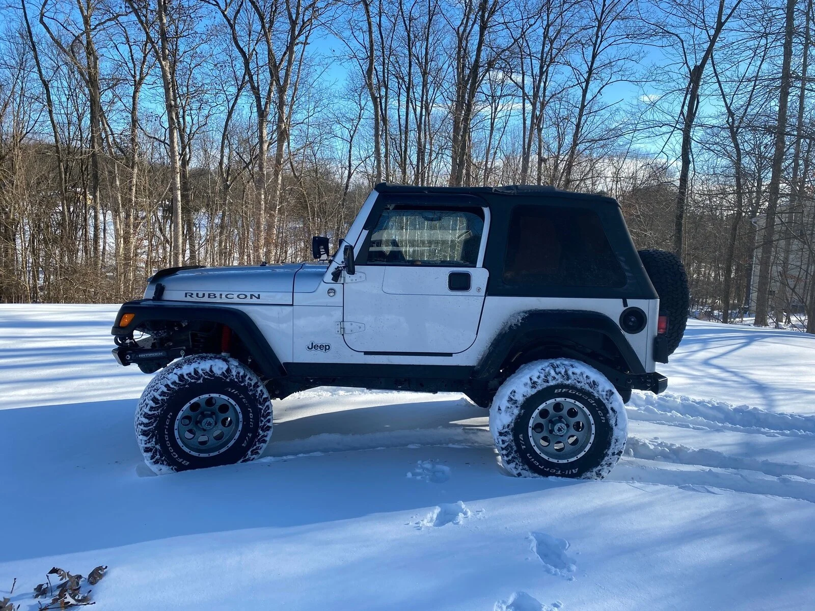 Jeep Snow.jpg