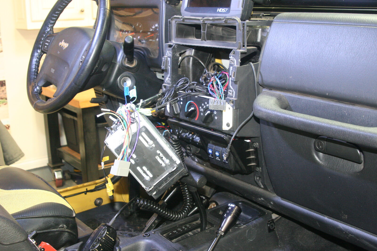 Jeep - Stereo Amp 3 - 1-20-2022 (1).JPG