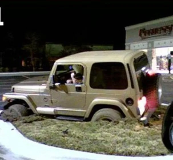 jeep-stuck-parking-lot (2).jpg