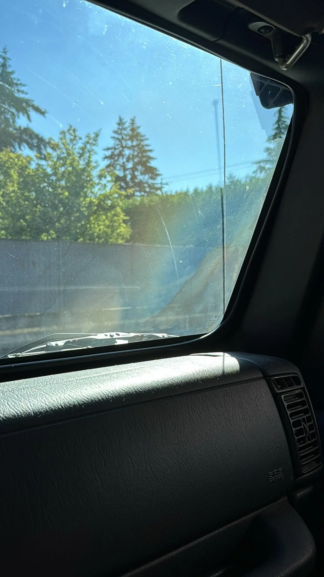 jeep window.webp