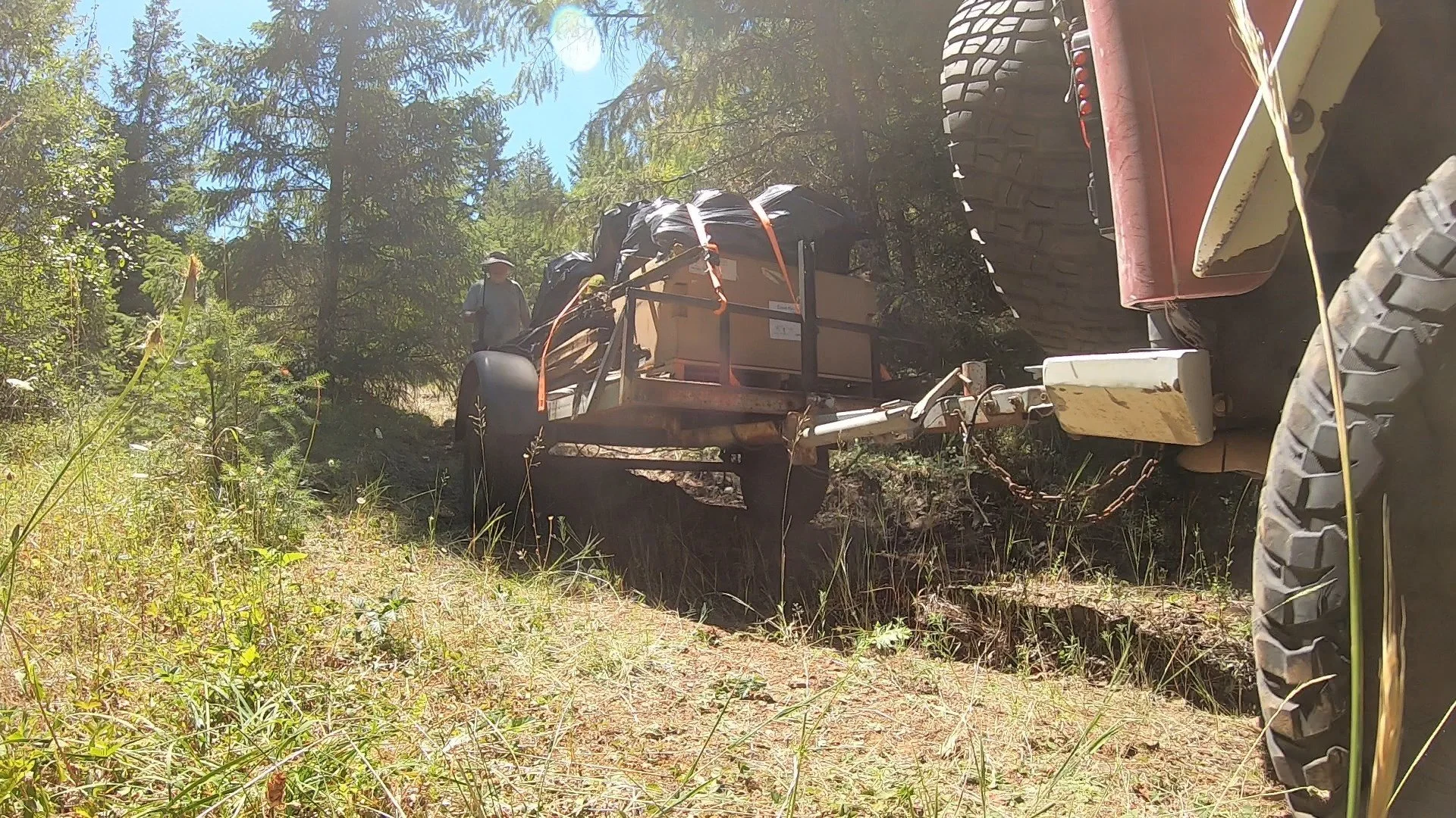 Jeep with Trailer 2.webp