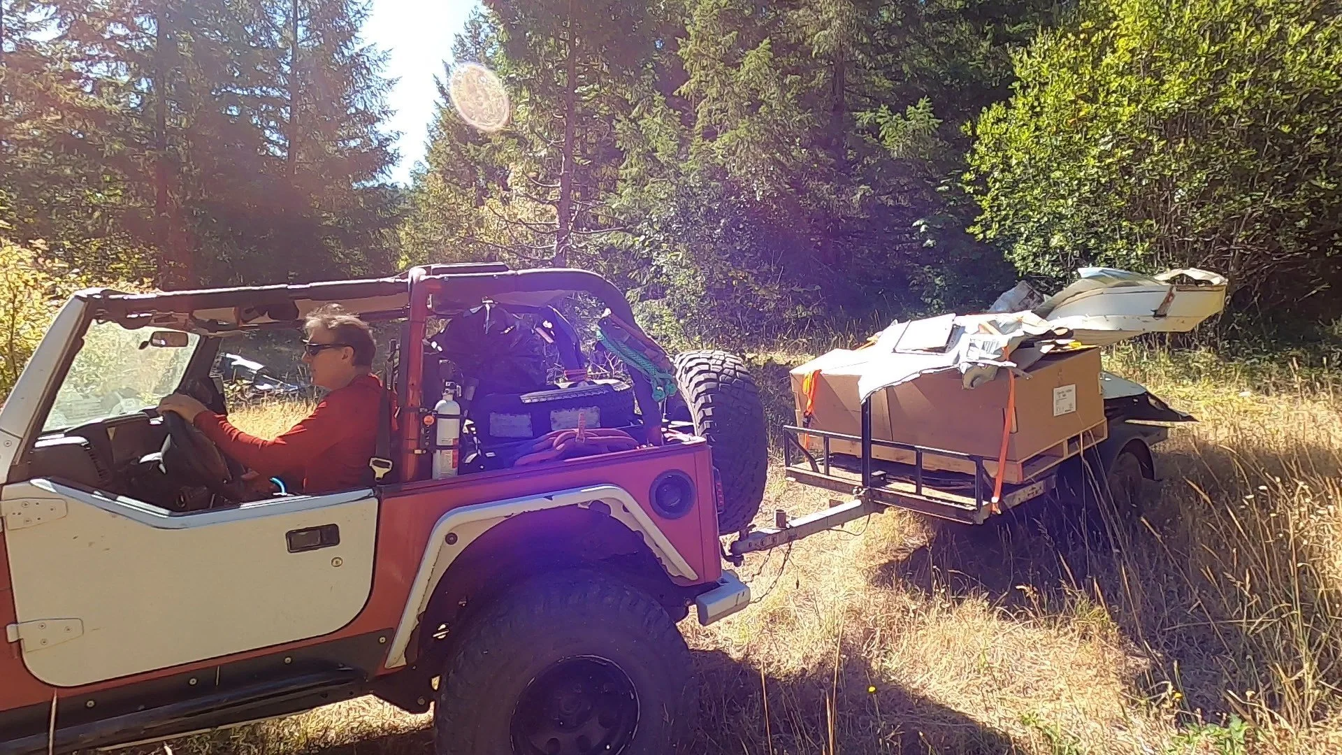 Jeep with Trailer 3.webp