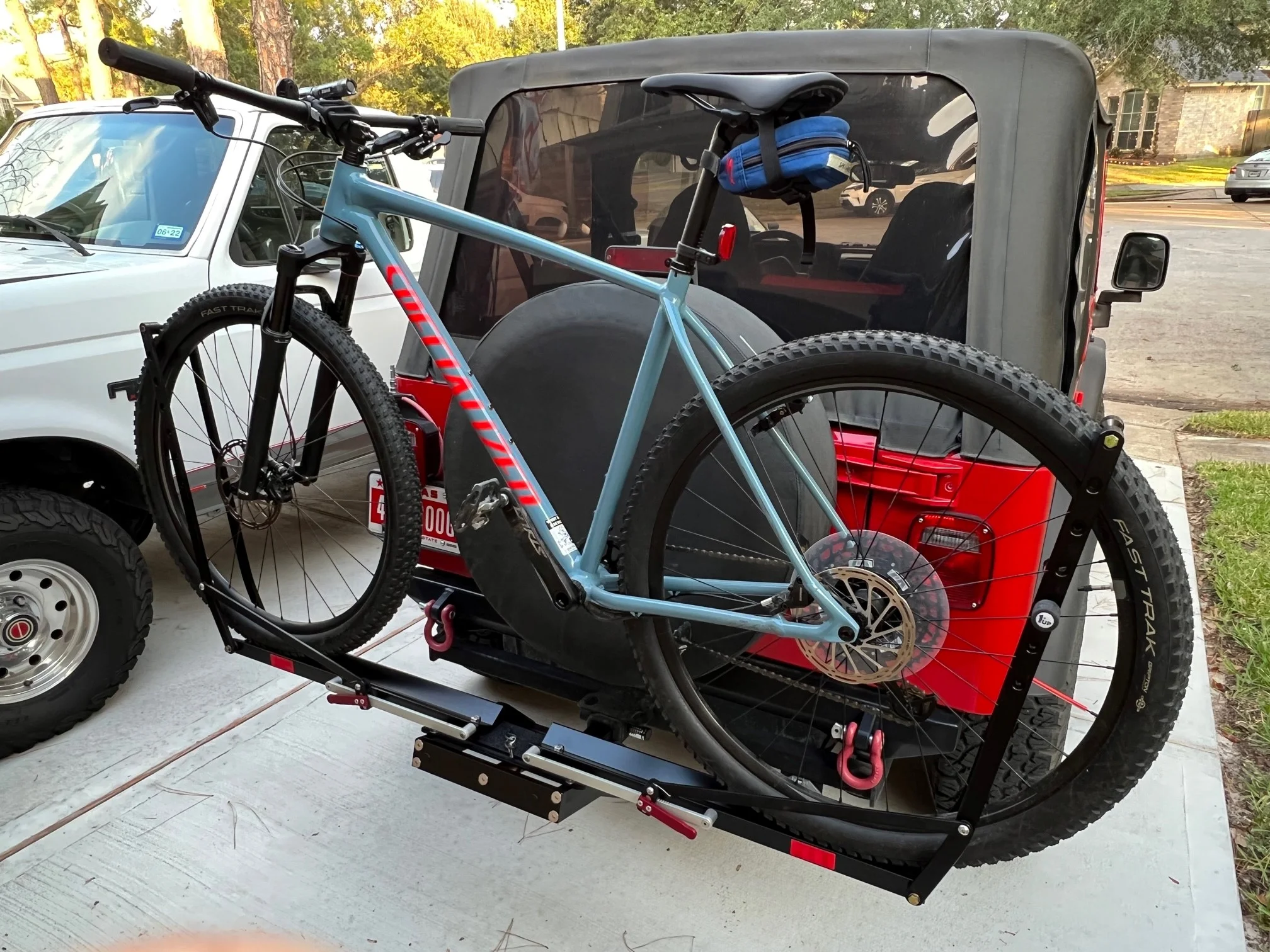 jeep_bikerack1.webp