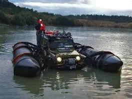 jeepboat.webp