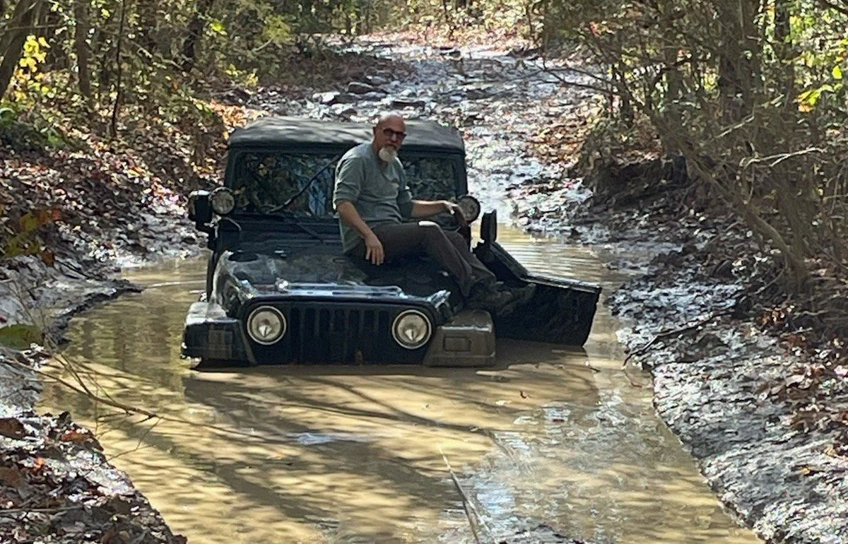 jeepinmud~2.webp