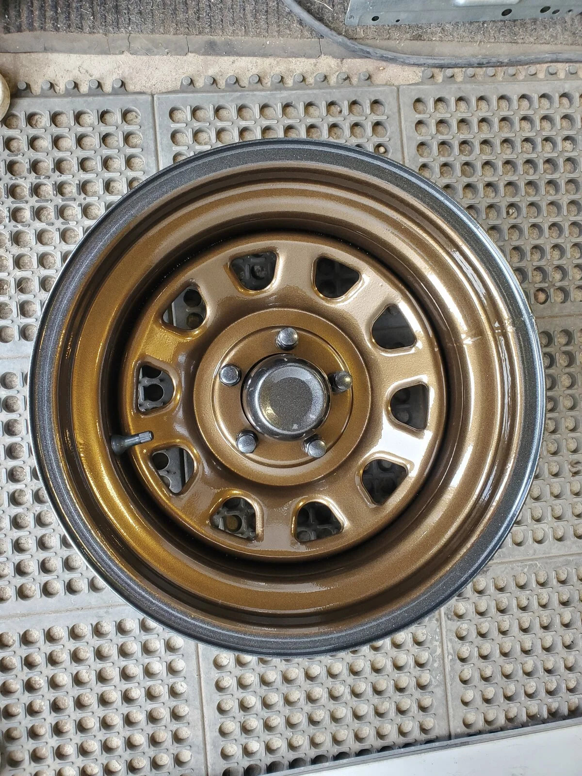 jeepwheel2.webp