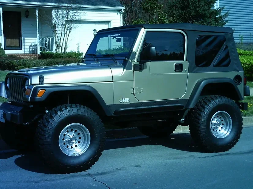khaki jeep3.jpg