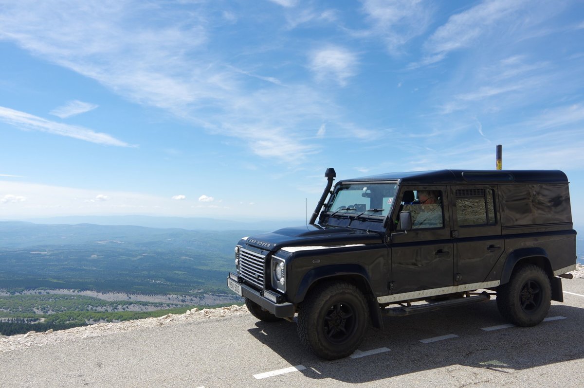 Land Rover Mont Ventoux.JPG