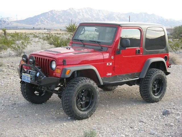 Lifted Jeep II 001.webp