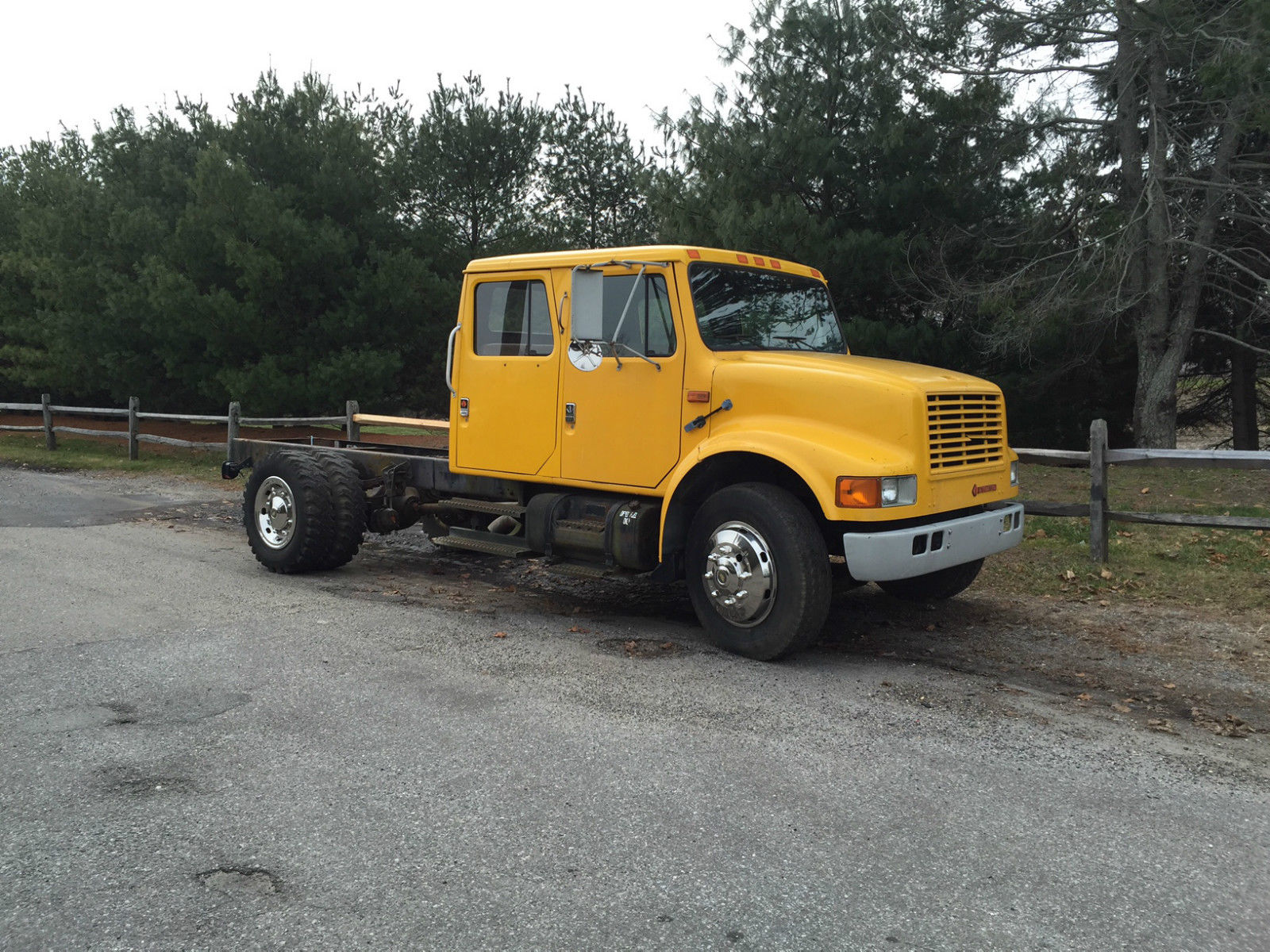 like-new-1991-international-truck-4600-series-with-only-74000-miles-1.JPG
