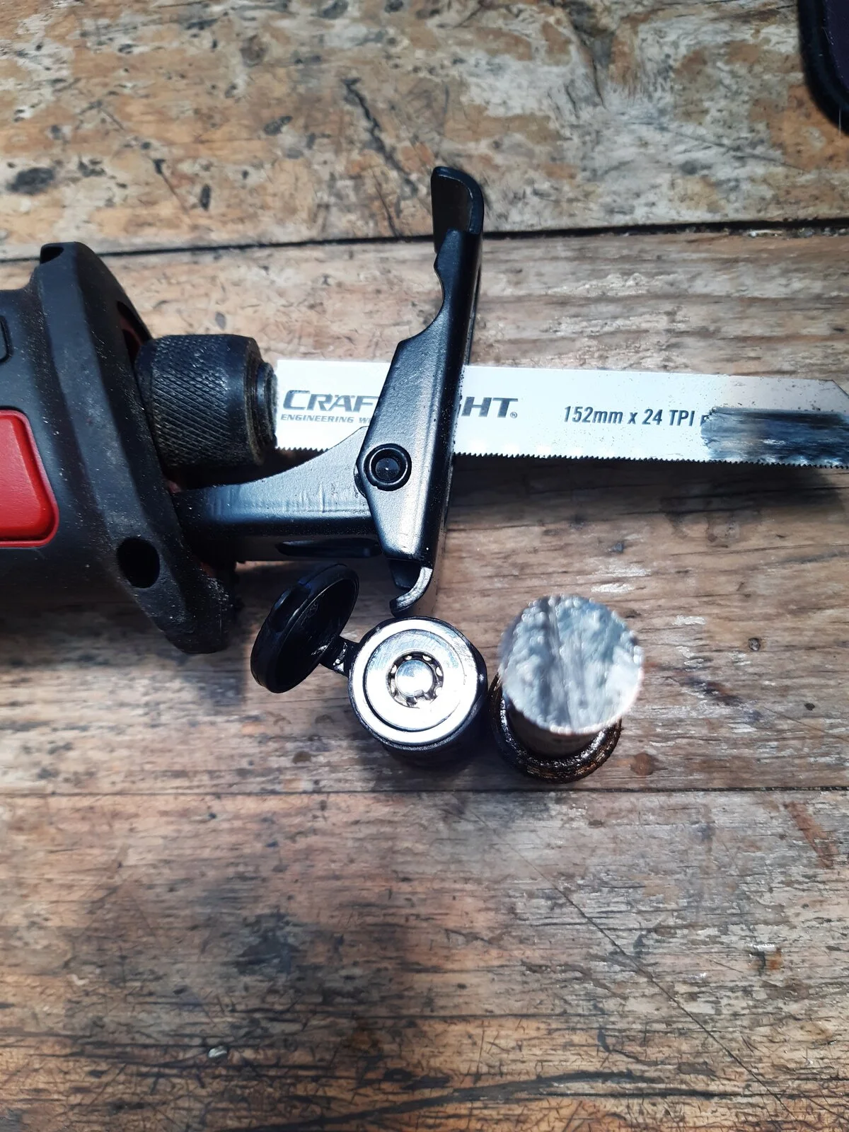 lock pin.webp