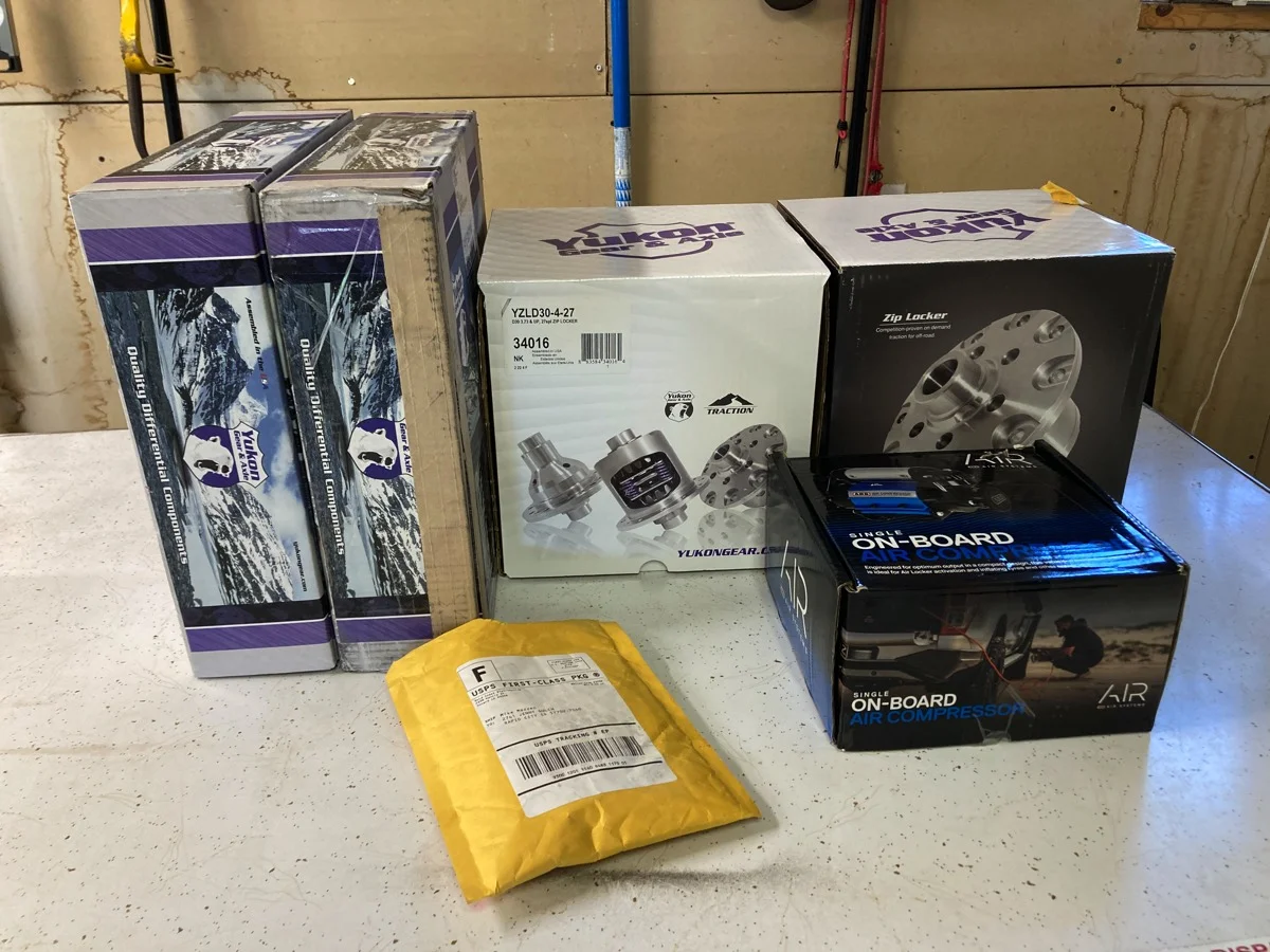 Lockers arrived 30Jul22.jpg