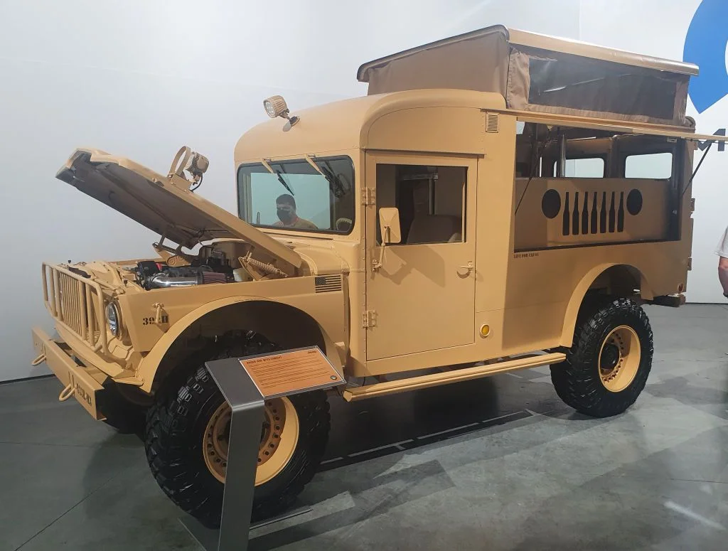 M725b.webp