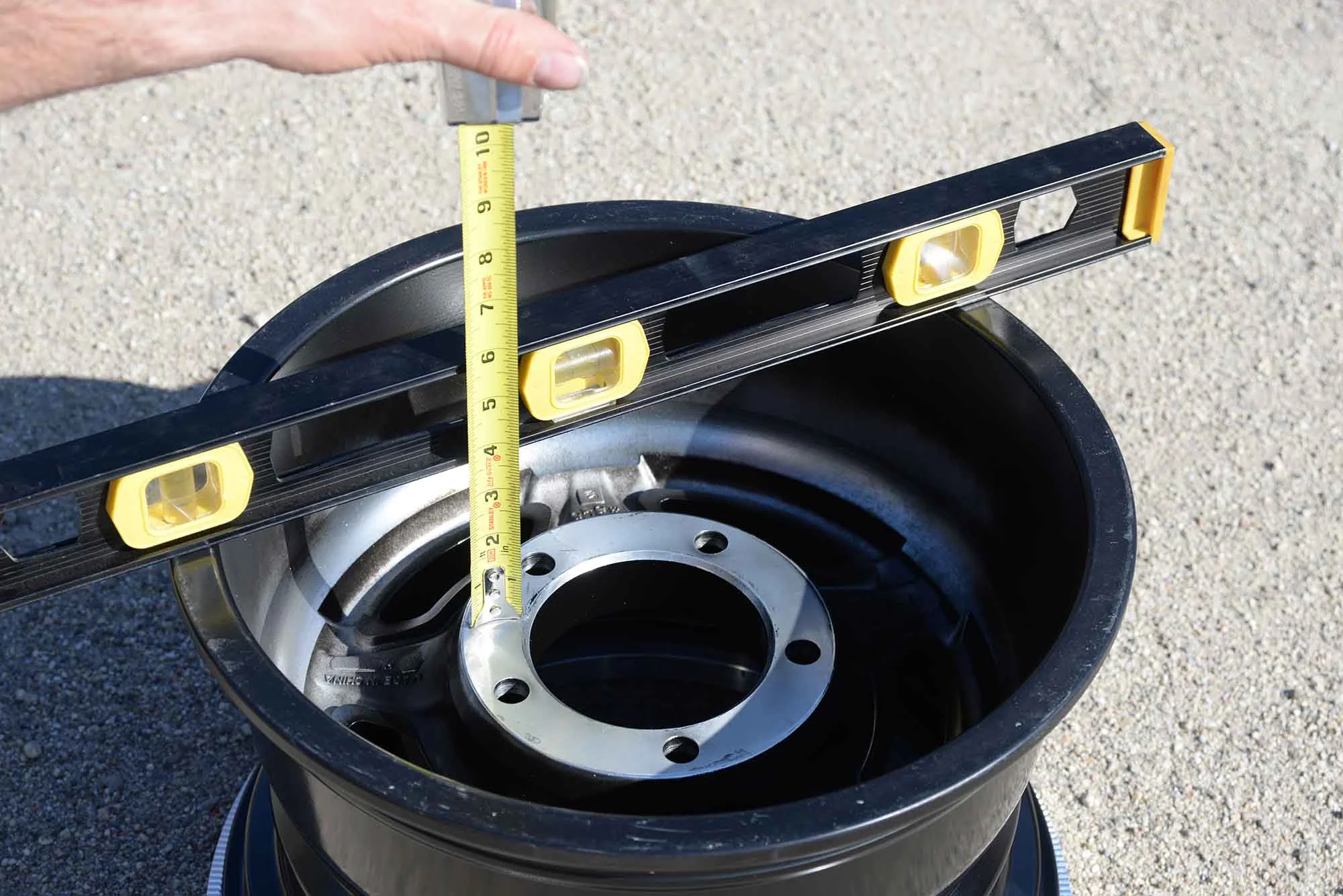 Measuring-UTV_Wheel-Backspacing_offset_7f69b0f7-ca0e-44ab-bd92-ef64f70de25c.webp