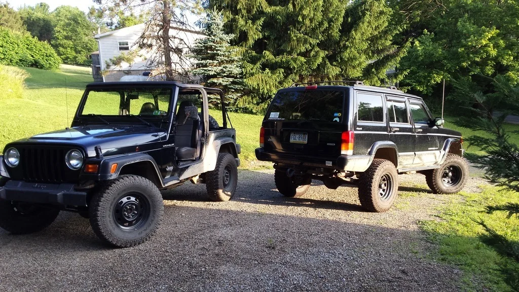 muddy jeeps_zpsznamqcgw.webp