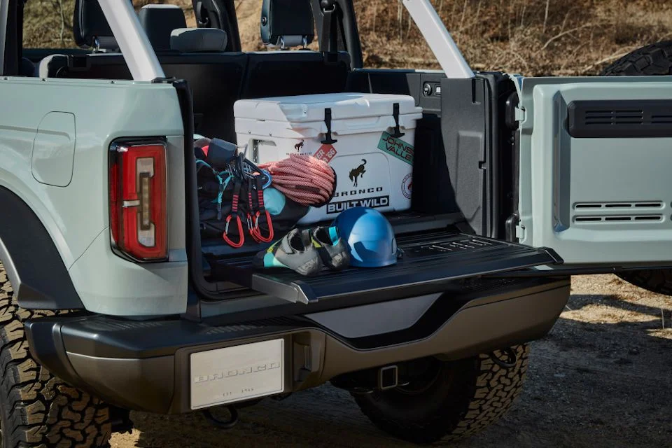 New-bronco-rear-shelf.webp
