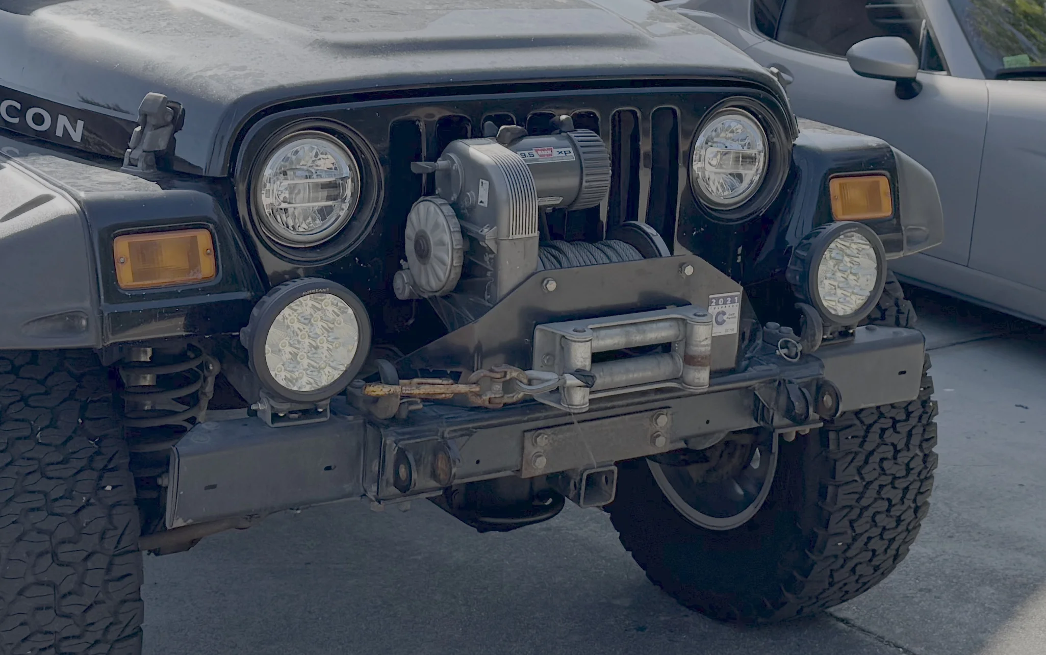 OE Bumper w Winch.webp