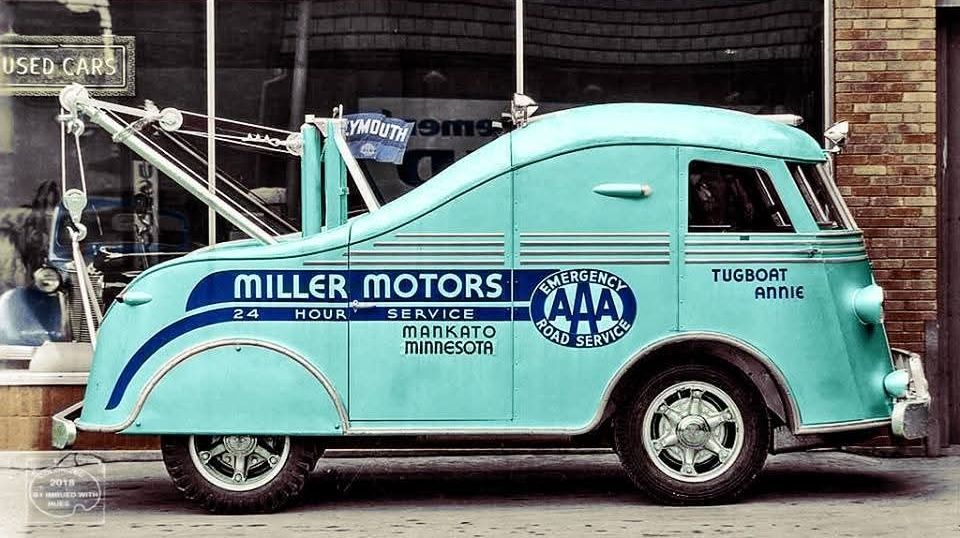 Old Skool tow truck.jpg