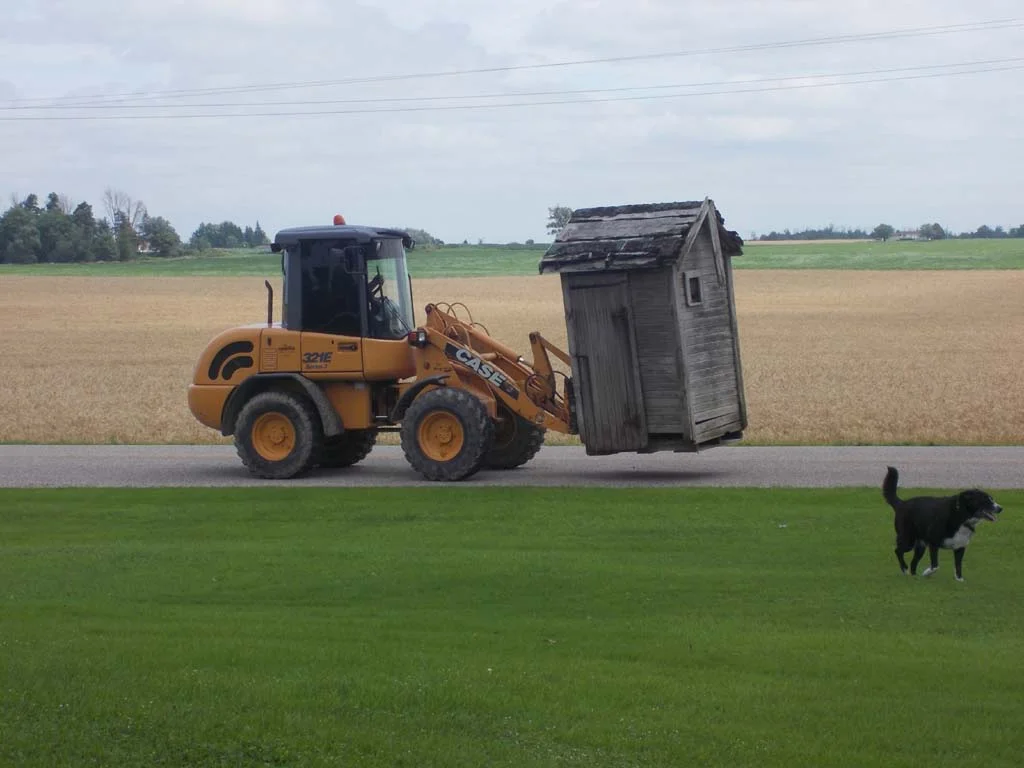 Outhouse on the Move!! 006.JPG