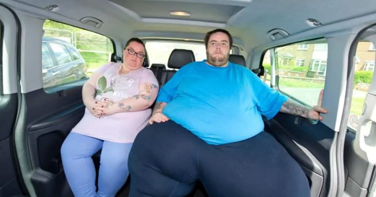 overweight-couple-banned-by-taxis-featured.webp