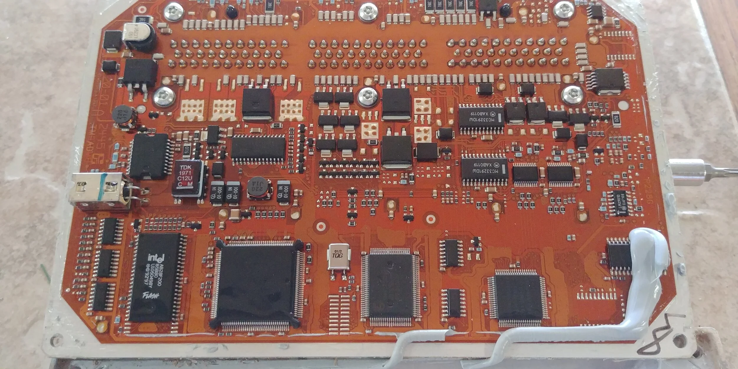 PCM-ECM Inside.jpg