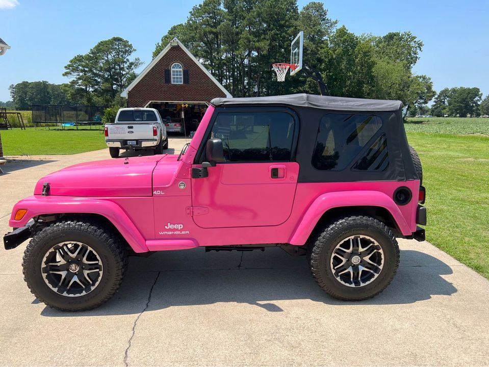 pink jeep two.jpg