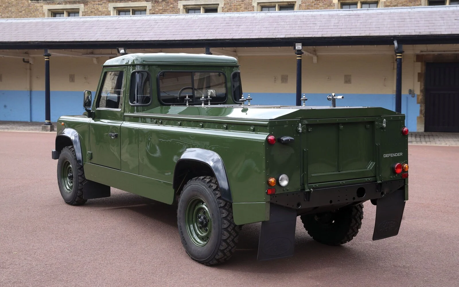 Princ Philip - Land Rover.webp