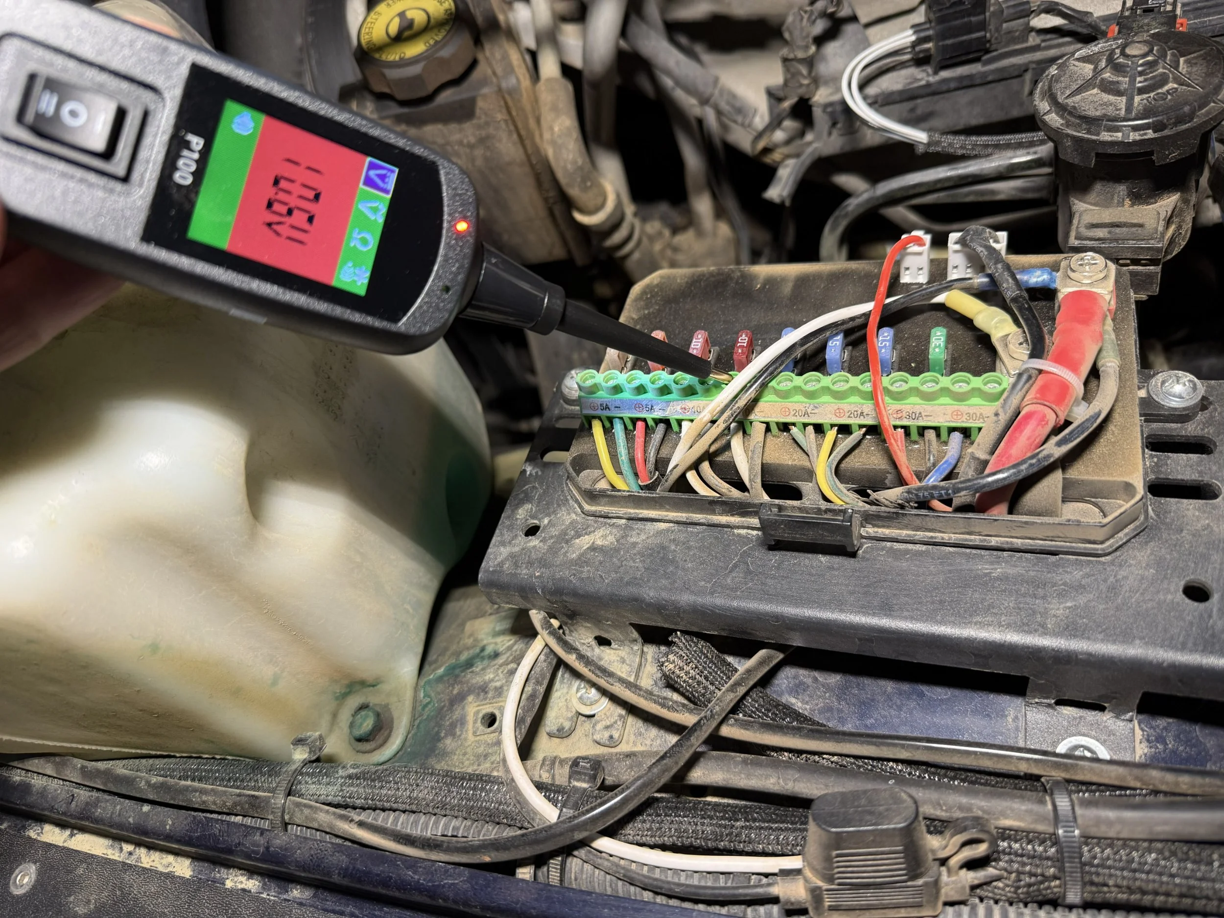 rear locker voltage at wire.webp