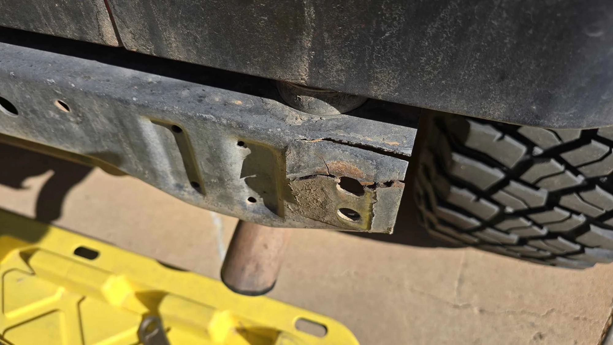 rear spanner damage_right.webp