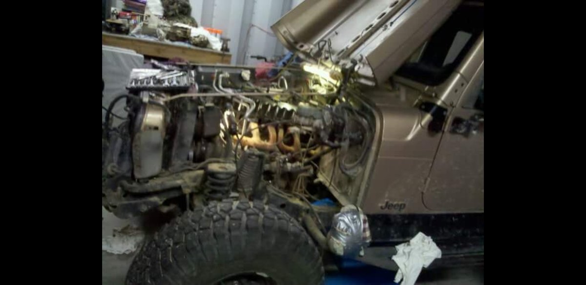 Jeep Wrangler TJ V8 swap with carburetor | Jeep Wrangler TJ Forum