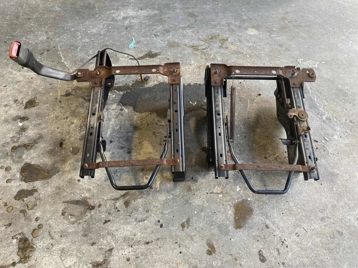 Seat brackets.webp