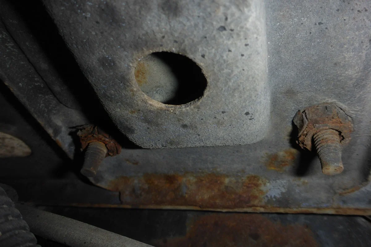 SeatBracketUndersideBolts.webp