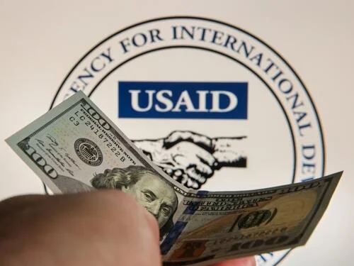 shutterstock_USAID_money.webp