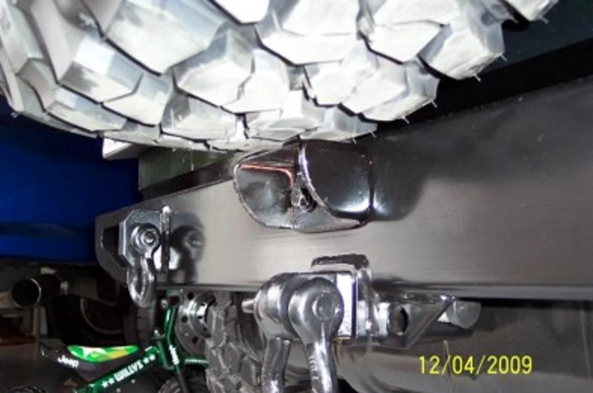 SPARE TIRE MOUNT.jpg
