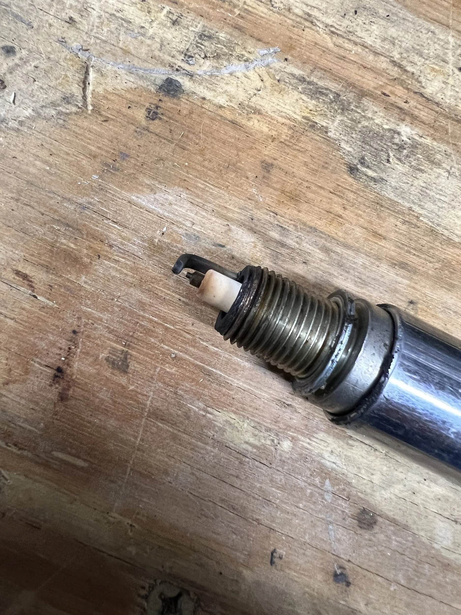 spark_plug.webp
