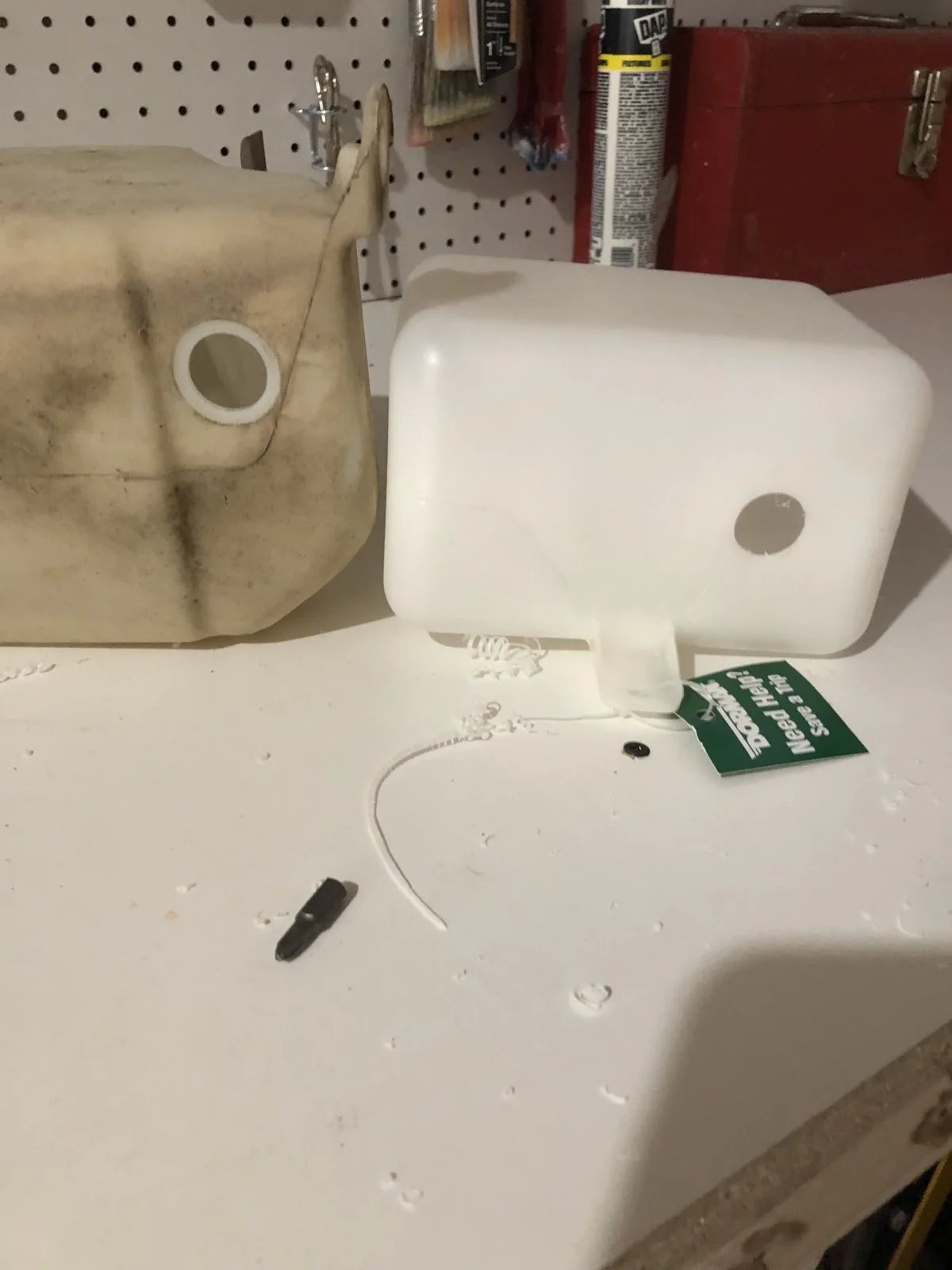 spray bottle2.webp