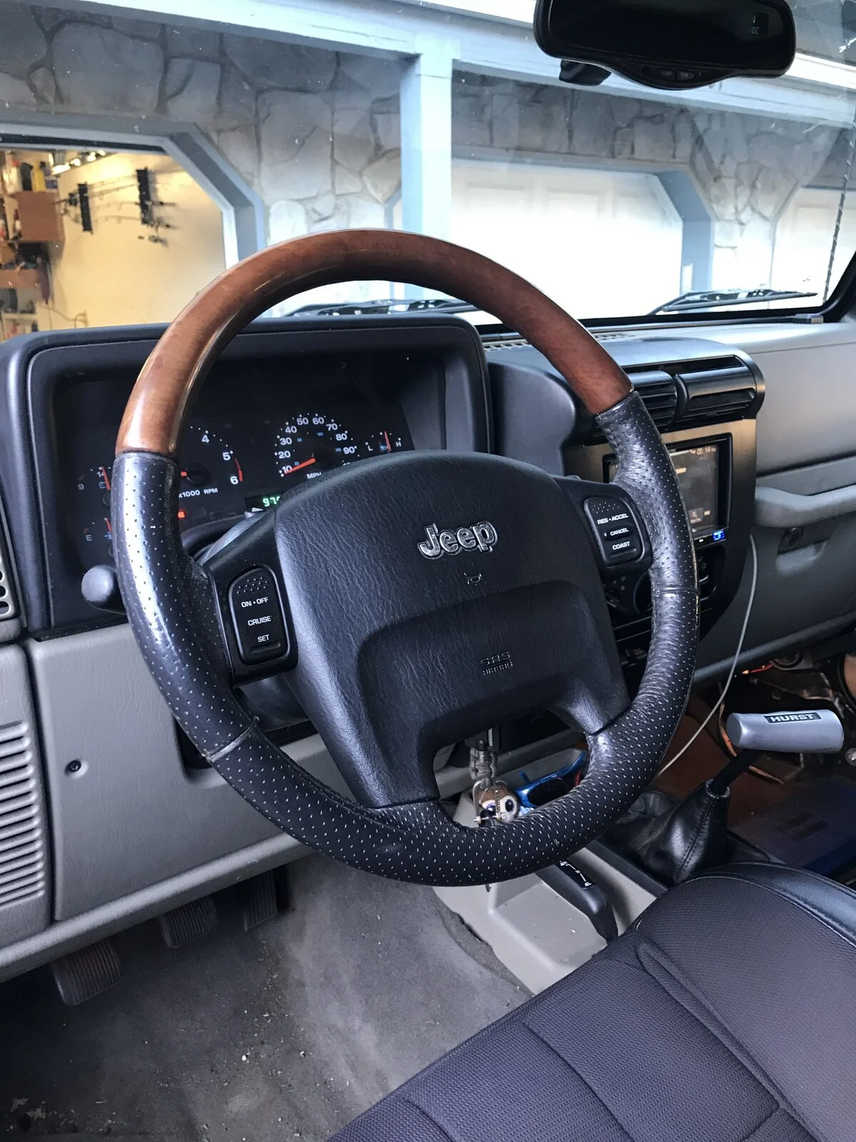 steering wheel.webp