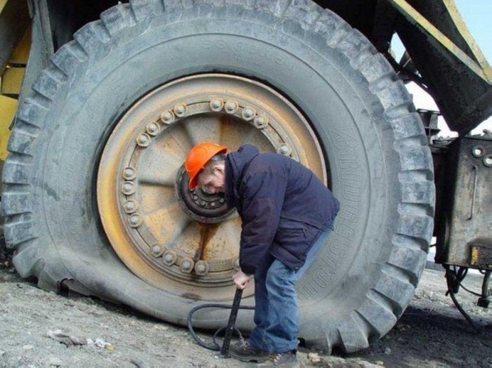 tire pump.jpg